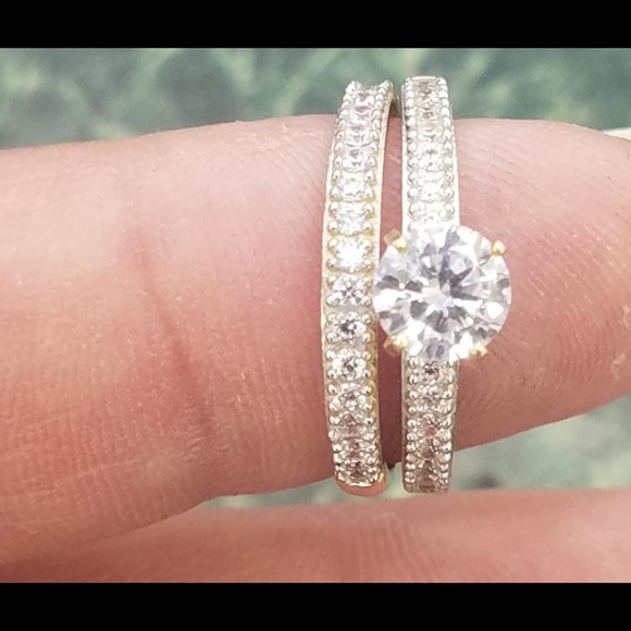 Dainty 14k Solid Yellow Gold Round Engagement Ring - Picture 8 of 9